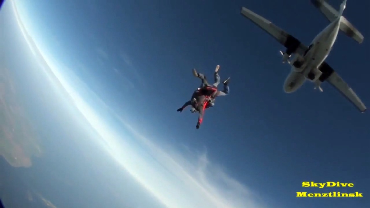 Skydiving (4075m)